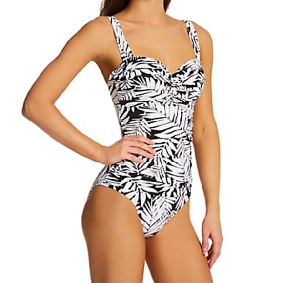 New Bleu Rod Beattie Women Urban
Oasis Shirred Bandeau 1 Piece Swimsuit Black 10 - Picture 6 of 15